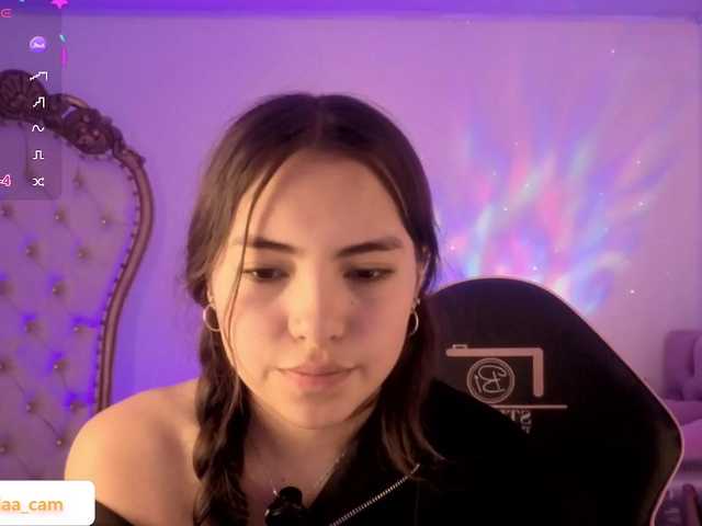 Isabela-tay live cam on BongaCams