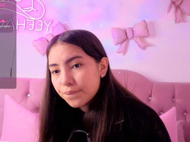 Isabela-tay live cam on BongaCams