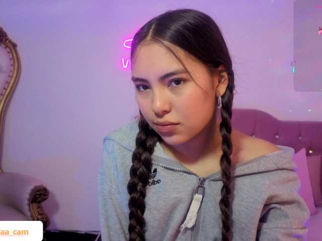 Isabela-tay live cam on BongaCams