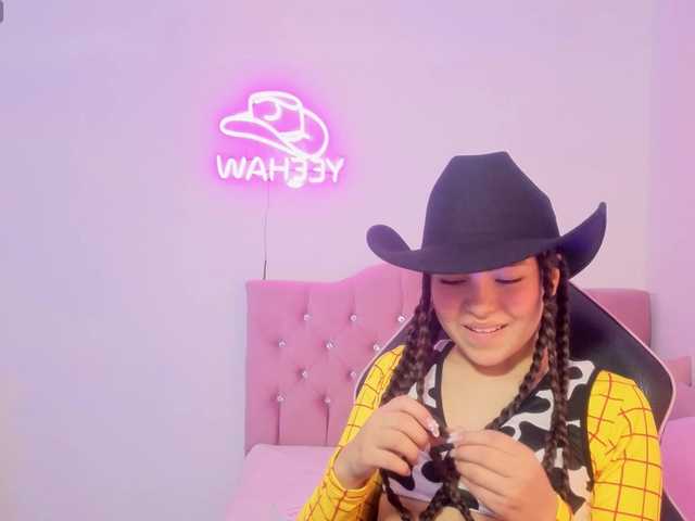 Isabela-tay live cam on BongaCams