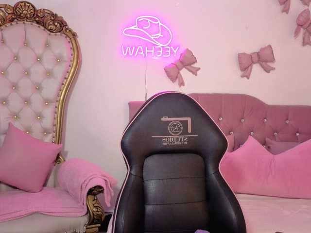Isabela-tay live cam on BongaCams