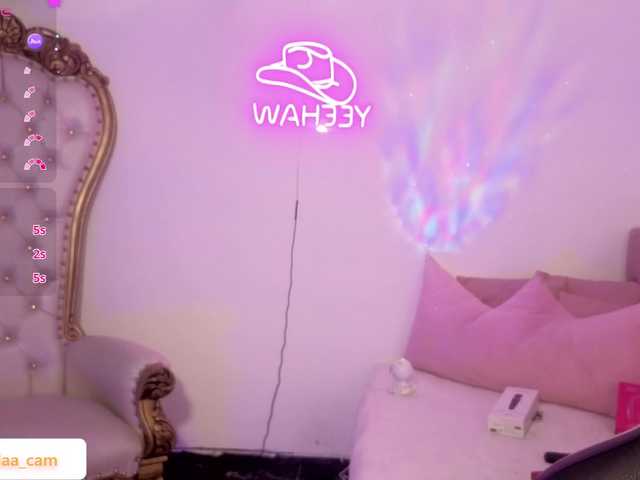 Isabela-tay live cam on BongaCams