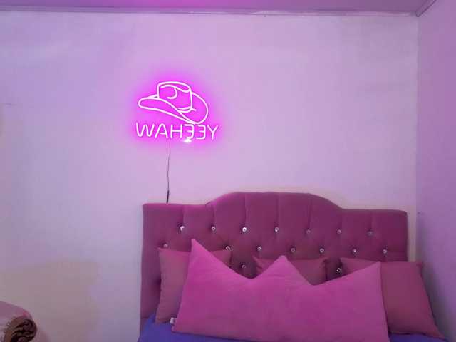 Isabela-tay live cam on BongaCams