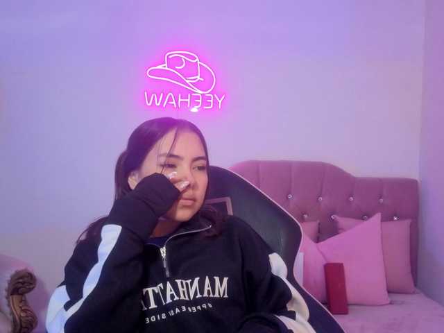 Isabela-tay live cam on BongaCams