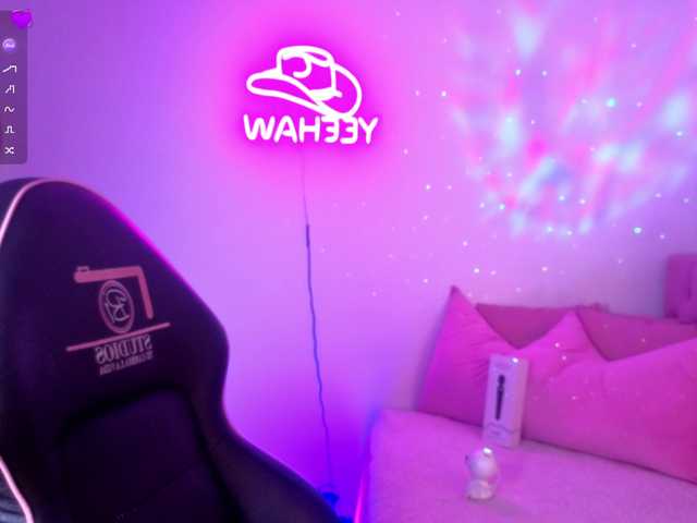 Isabela-tay live cam on BongaCams