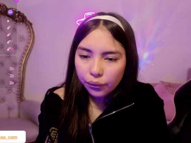 Isabela-tay live cam on BongaCams