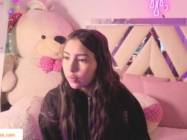 Isabela-tay live cam on BongaCams