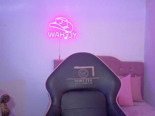 Isabela-tay live cam on BongaCams