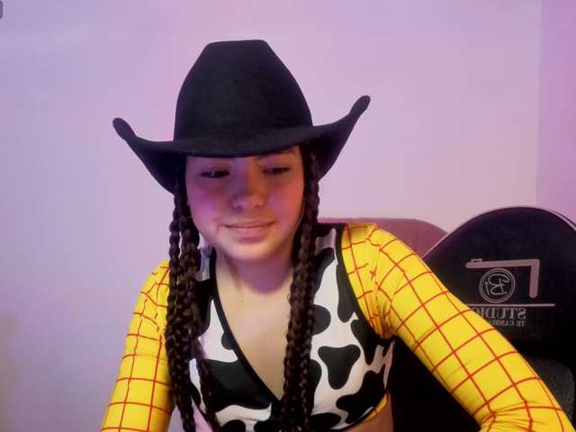 Isabela-tay live cam preview