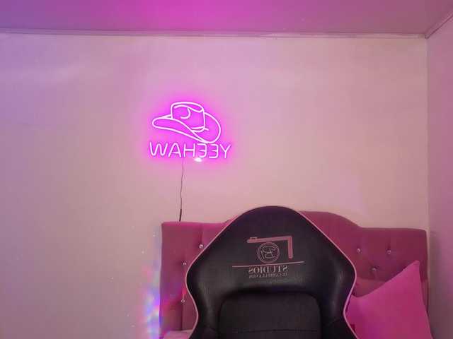 Isabela-tay live cam on BongaCams