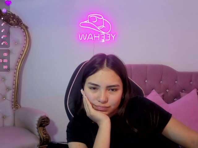 Isabela-tay live cam on BongaCams