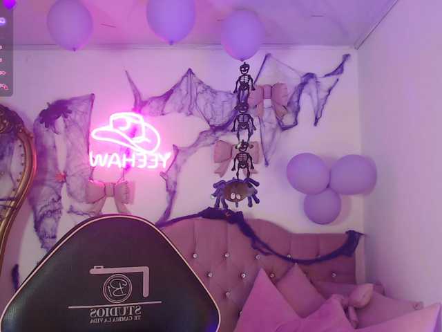 Isabela-tay live cam on BongaCams