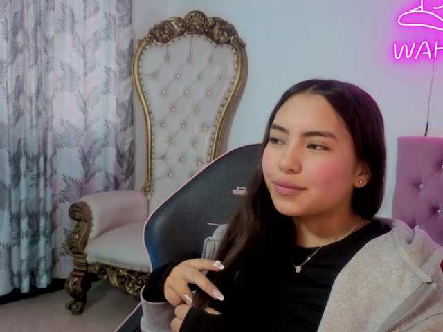 Isabela-tay live cam on BongaCams