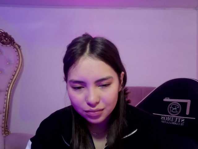 Isabela-tay live cam on BongaCams