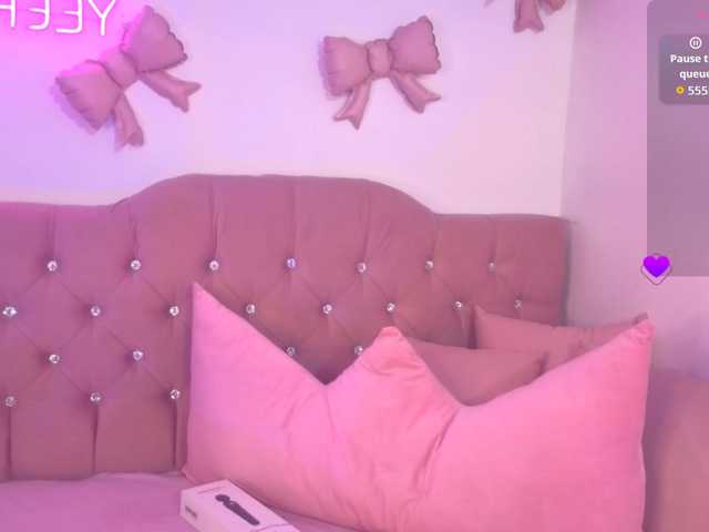 Isabela-tay live cam on BongaCams