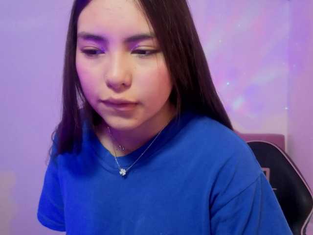 Isabela-tay live cam on BongaCams