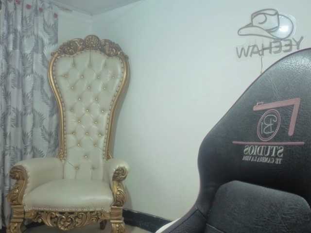 Isabela-tay live cam on BongaCams
