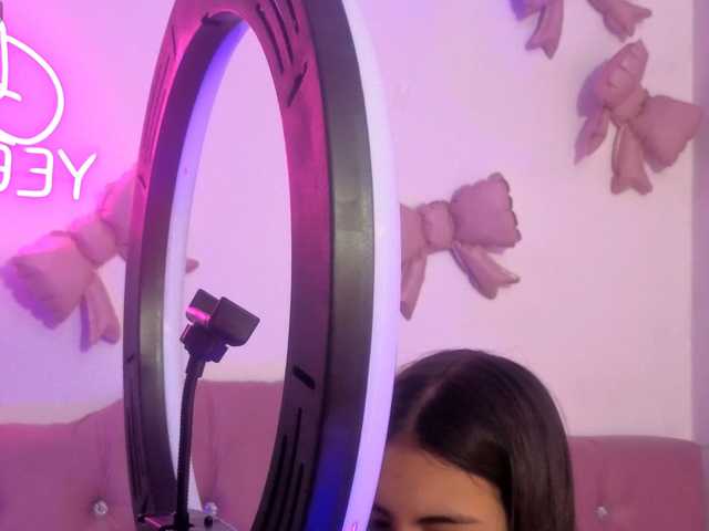 Isabela-tay live cam on BongaCams