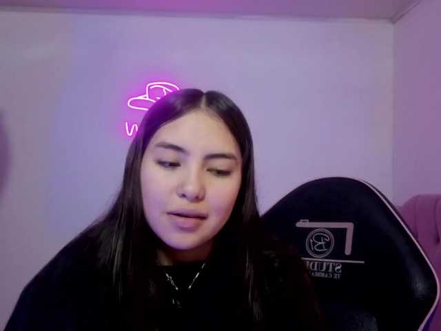 Isabela-tay live cam on BongaCams