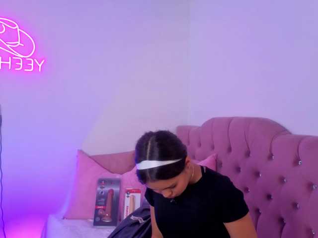 Isabela-tay live cam on BongaCams