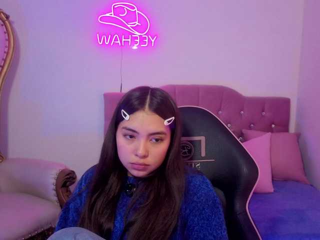 Isabela-tay live cam on BongaCams