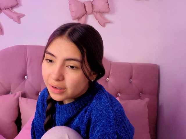 Isabela-tay live cam on BongaCams
