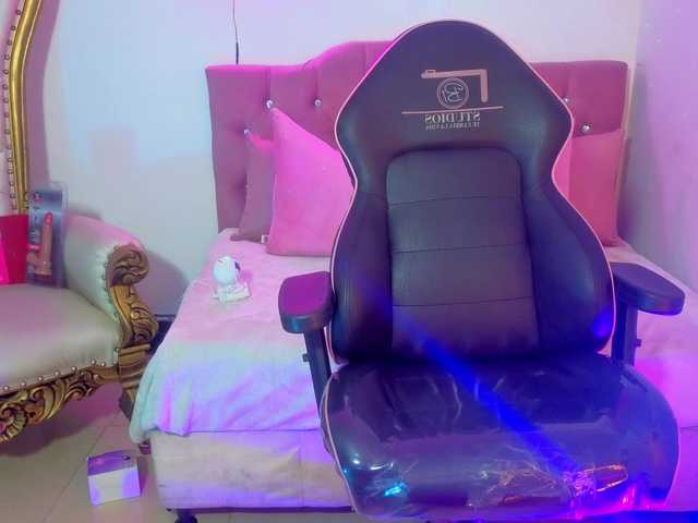 Isabela-tay live cam on BongaCams