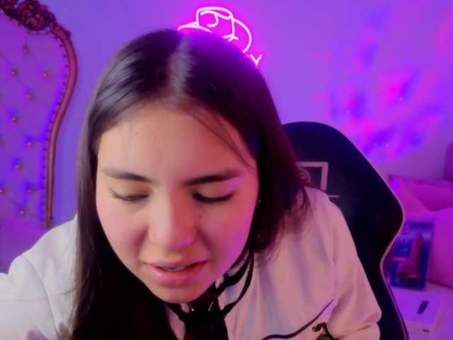 Isabela-tay live cam on BongaCams