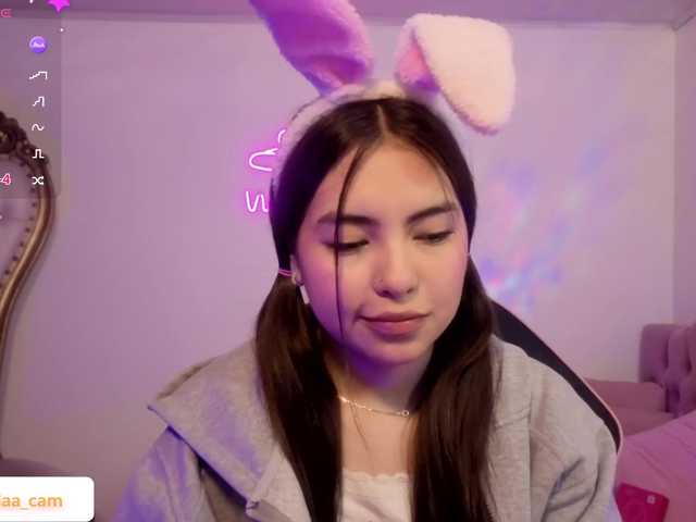 Isabela-tay live cam on BongaCams