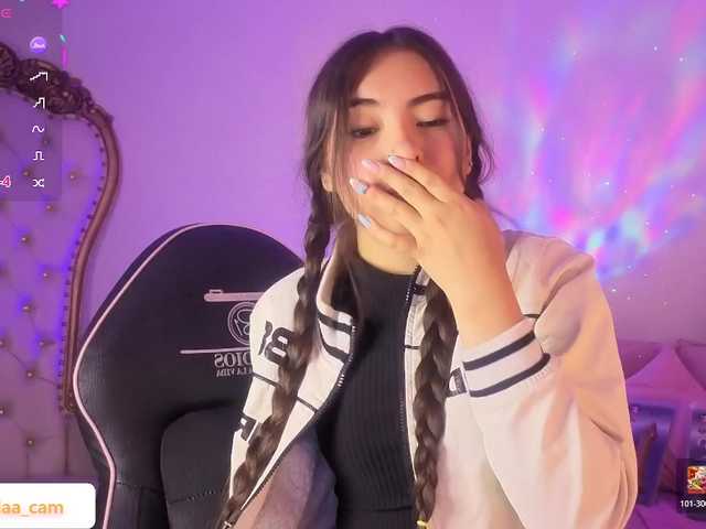 Isabela-tay live cam on BongaCams