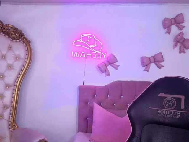 Isabela-tay live cam on BongaCams