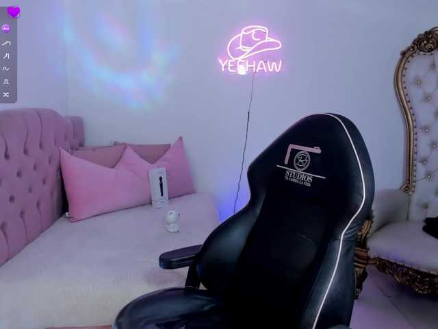 Isabela-tay live cam on BongaCams