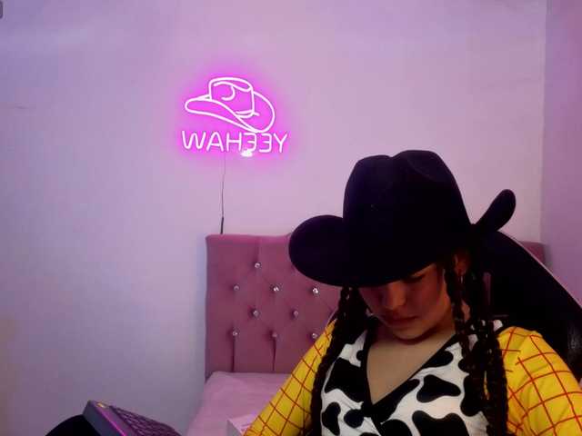 Isabela-tay live cam on BongaCams