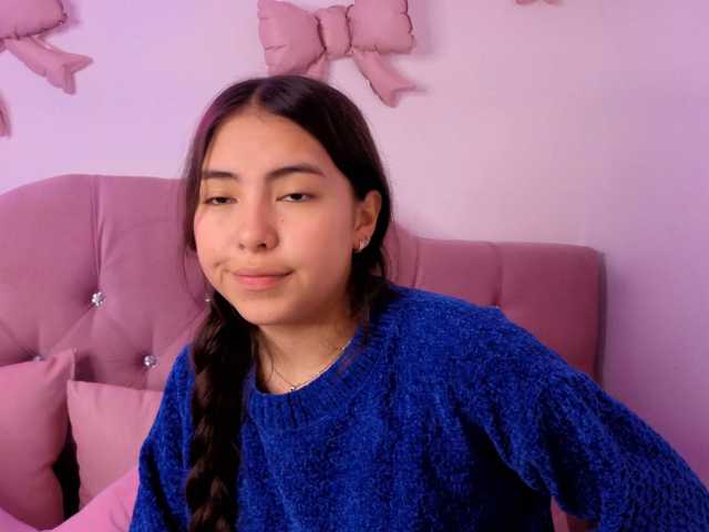 Isabela-tay live cam on BongaCams