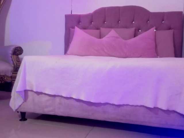 Isabela-tay live cam on BongaCams
