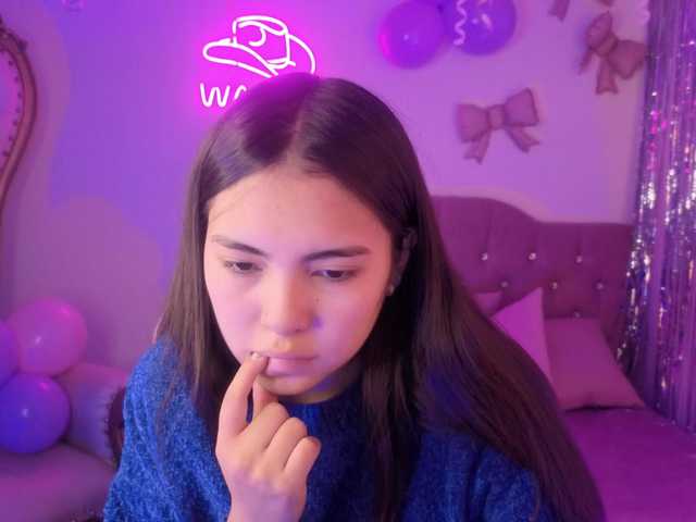 Isabela-tay live cam on BongaCams
