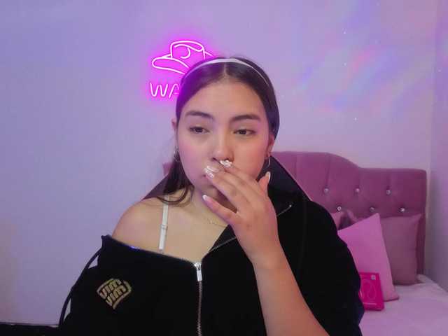Isabela-tay live cam on BongaCams