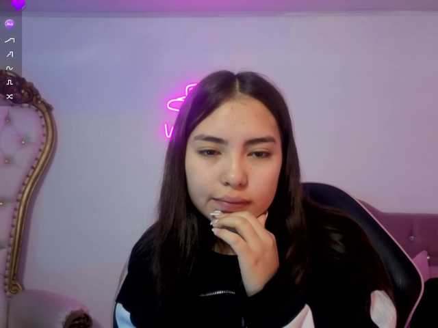 Isabela-tay live cam on BongaCams