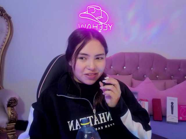Isabela-tay live cam on BongaCams