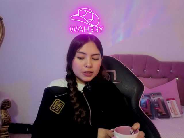 Isabela-tay live cam on BongaCams