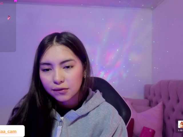 Isabela-tay live cam on BongaCams