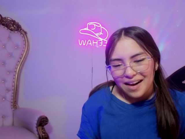 Isabela-tay live cam on BongaCams