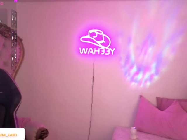 Isabela-tay live cam on BongaCams