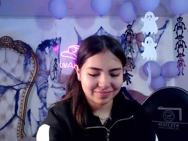 Isabela-tay live cam on BongaCams