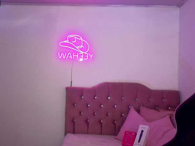 Isabela-tay live cam on BongaCams
