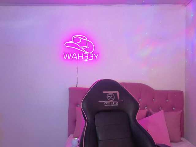 Isabela-tay live cam on BongaCams