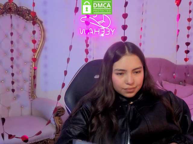 Isabela-tay live cam on BongaCams