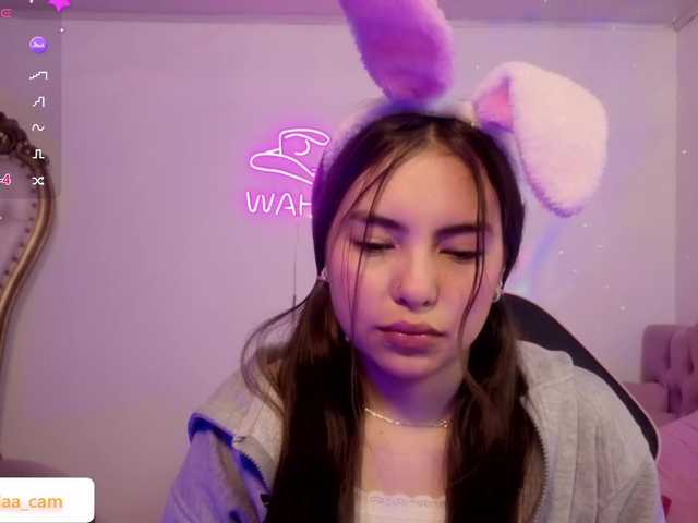 Isabela-tay live cam on BongaCams