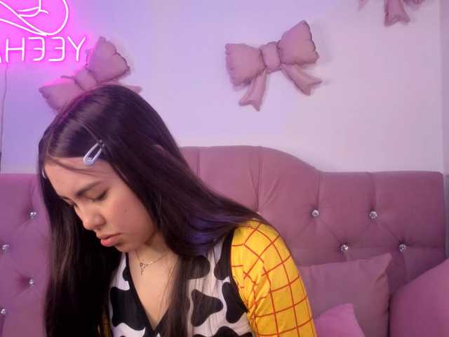 Isabela-tay live cam on BongaCams