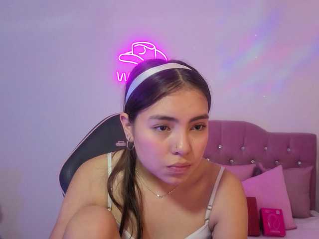 Isabela-tay live cam on BongaCams